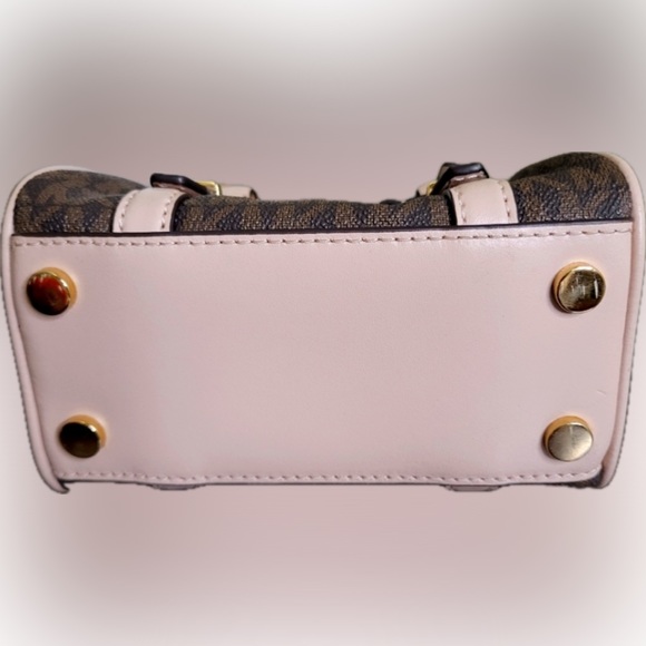 EUC Michael Kors Bedford Legacy Mini - Picture 5 of 10